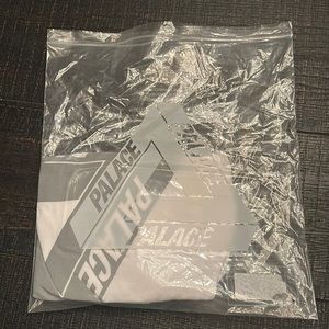 White Palace T-Shirt Size L very good condition worn once no rips or stains